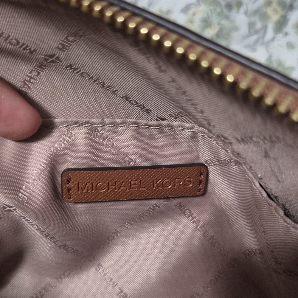 Michael Kors Chocolate Shoulder Bag - Picture 3 of 4